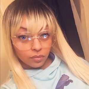 Meet your Posher, Lia